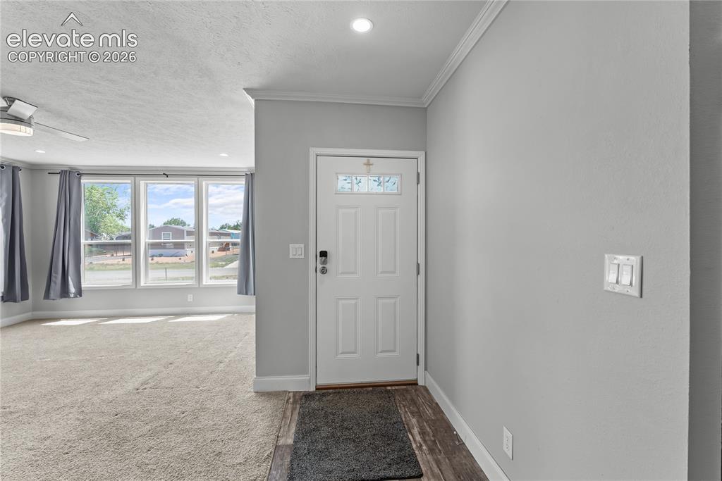 Image 11 of 37: Entry