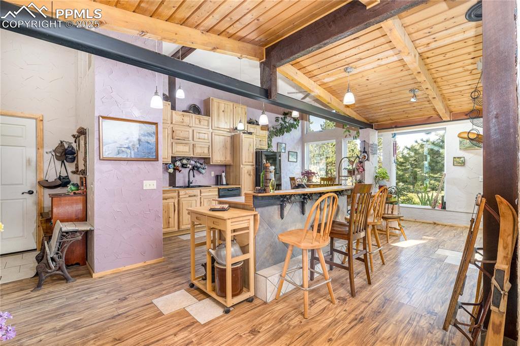 Image 15 of 47: Sun Room