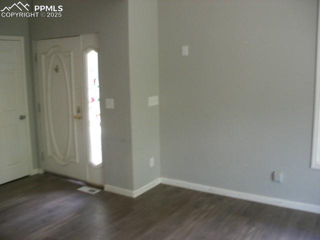 Image 16 of 45: Entry