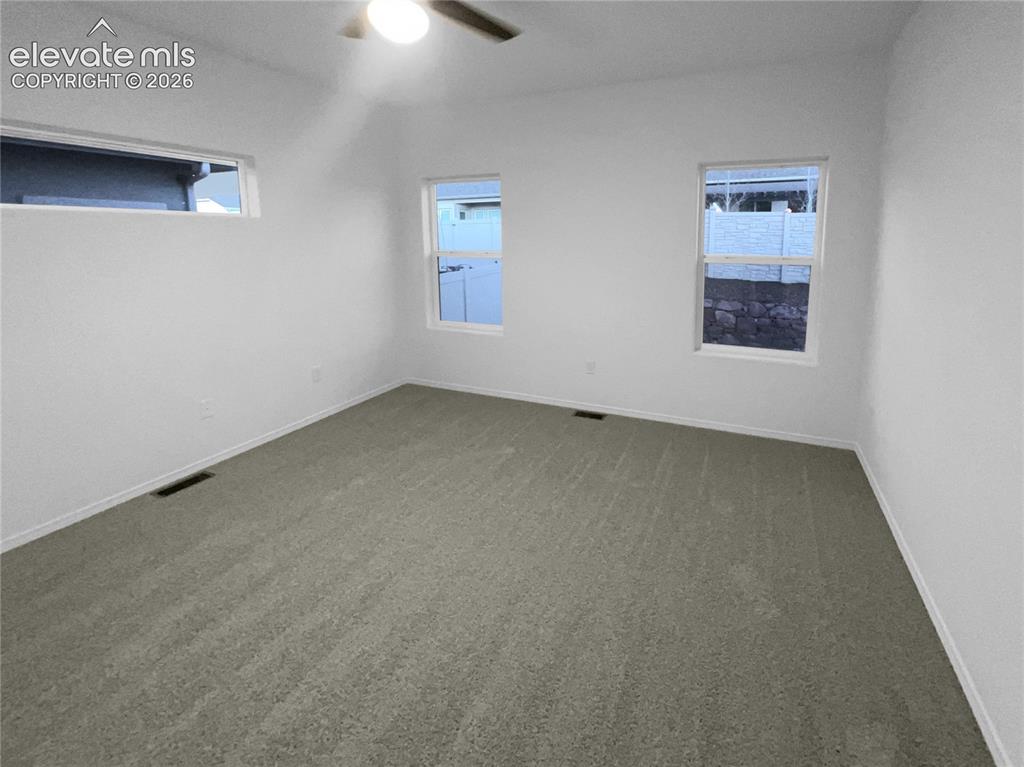 Image 8 of 13: Bedroom