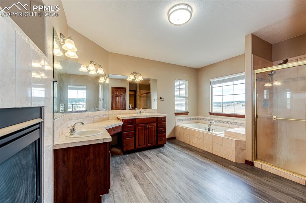 Image 23 of 49: Master Bathroom