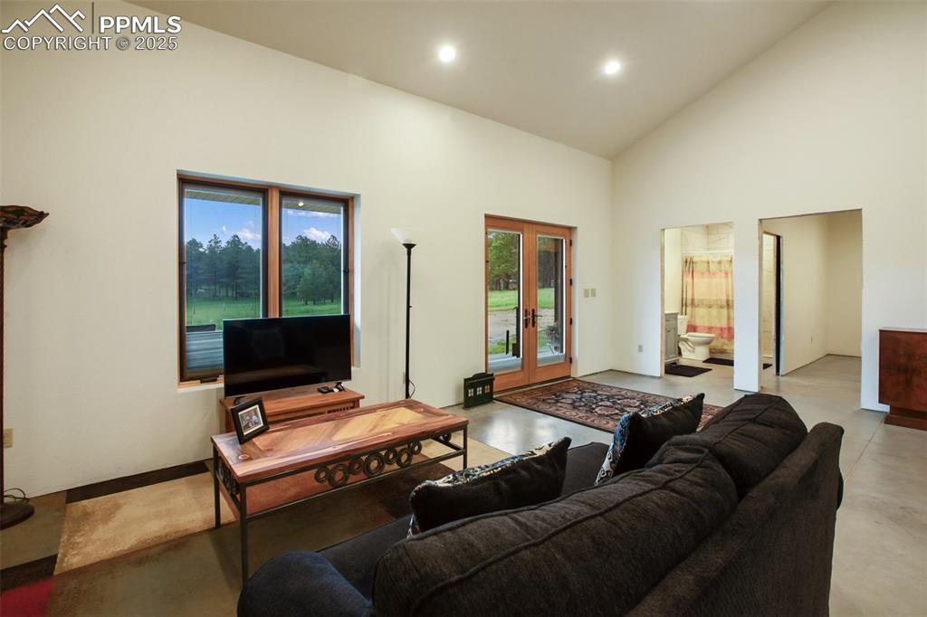 Image 6 of 35: Living Room