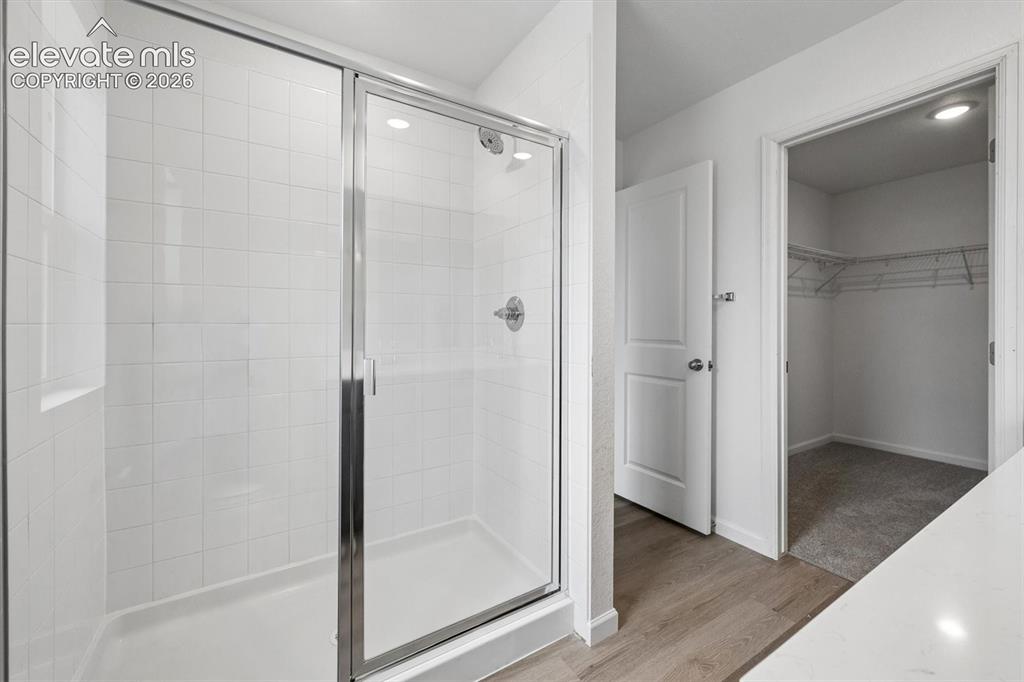 Image 18 of 21: Bathroom