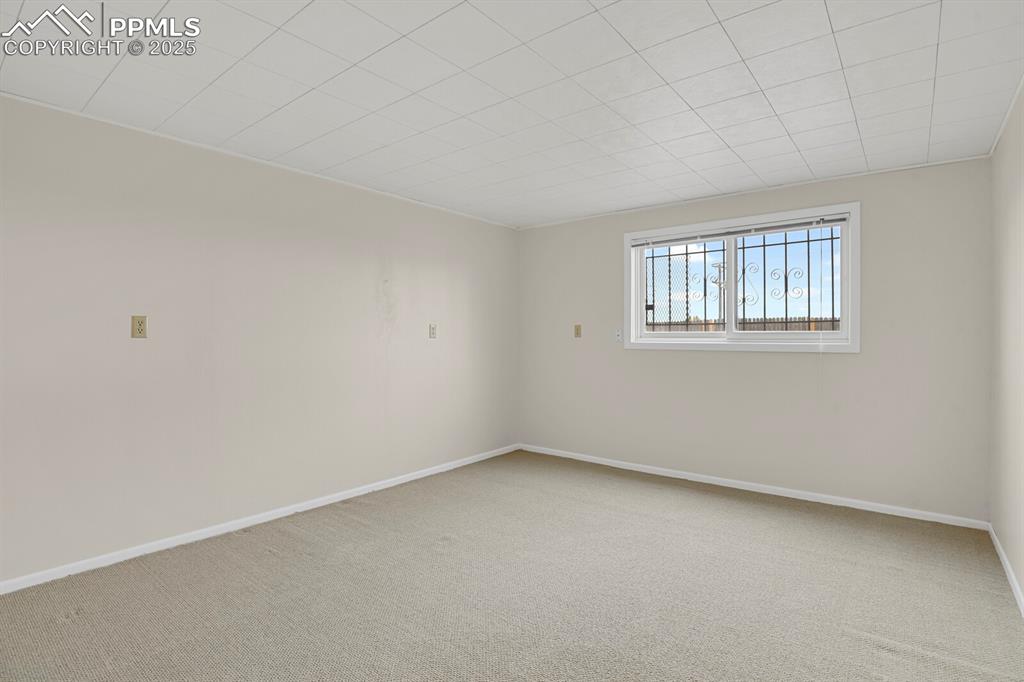 Image 31 of 45: Lower Level Bedroom 4