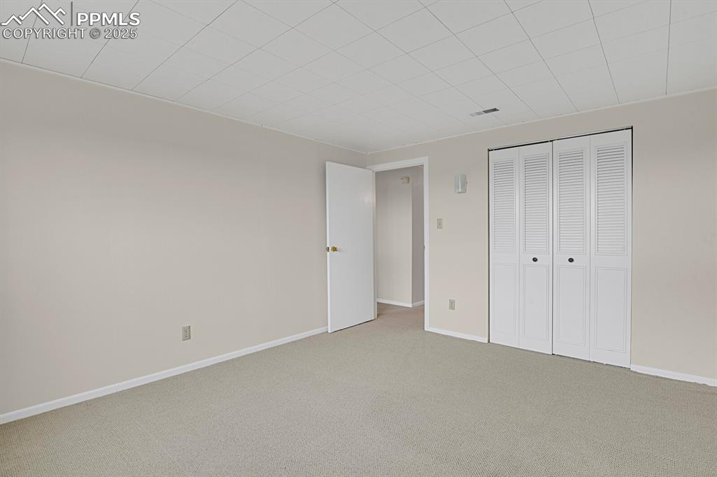 Image 32 of 45: Lower Level Bedroom 4