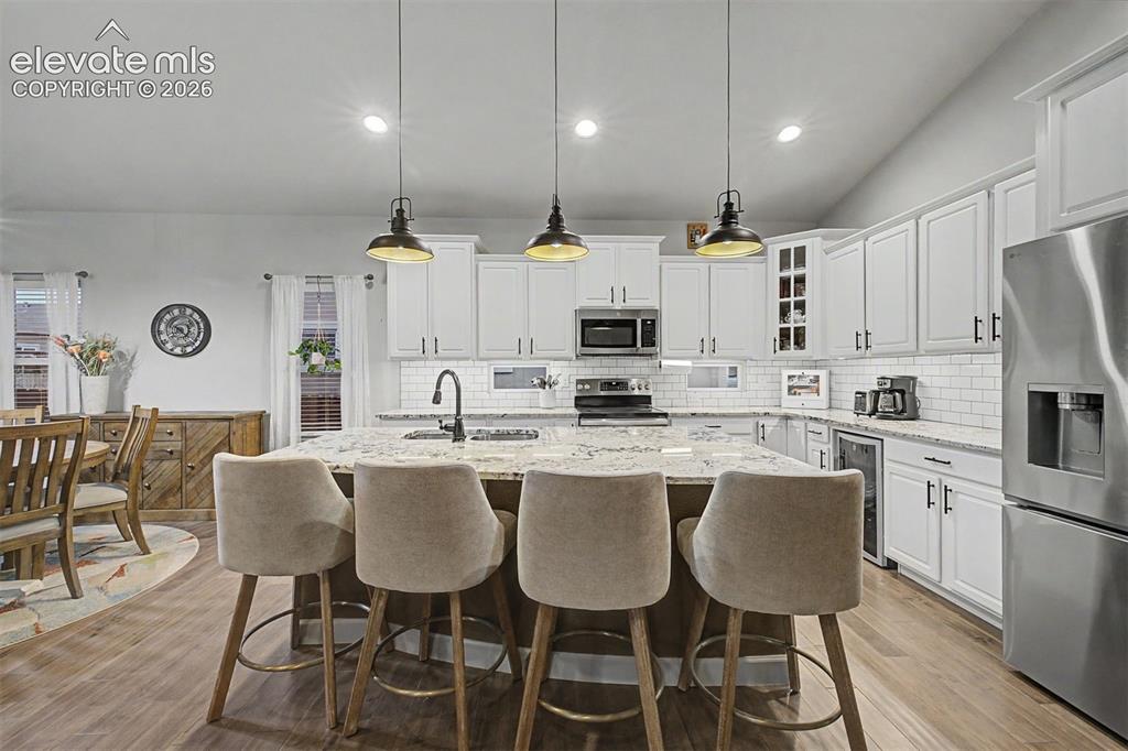 Image 11 of 49: Kitchen