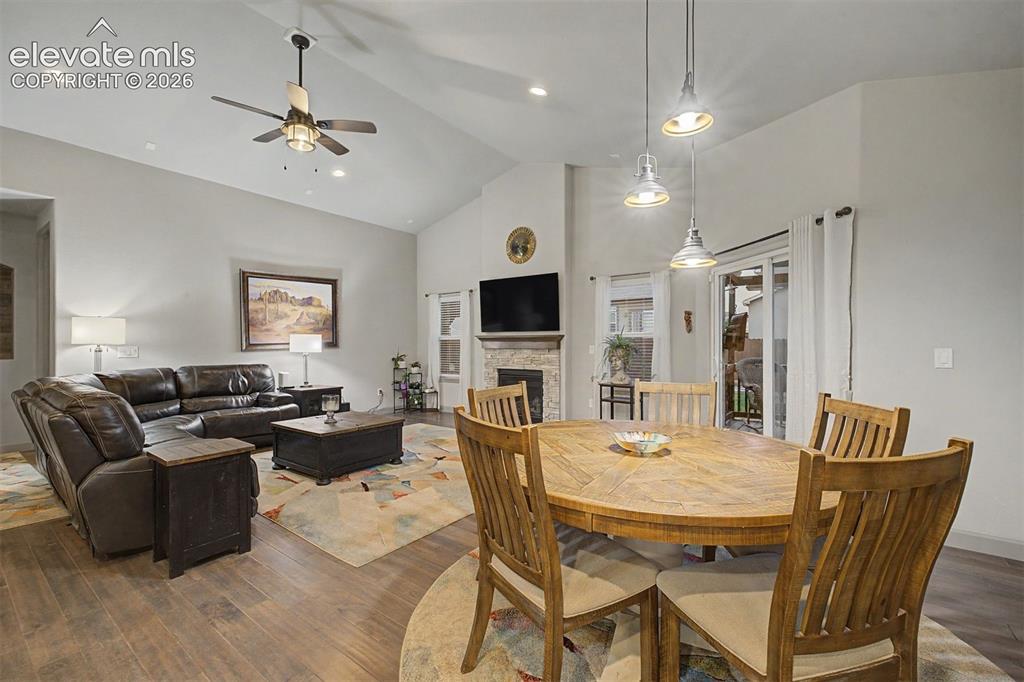 Image 6 of 49: Dining Area