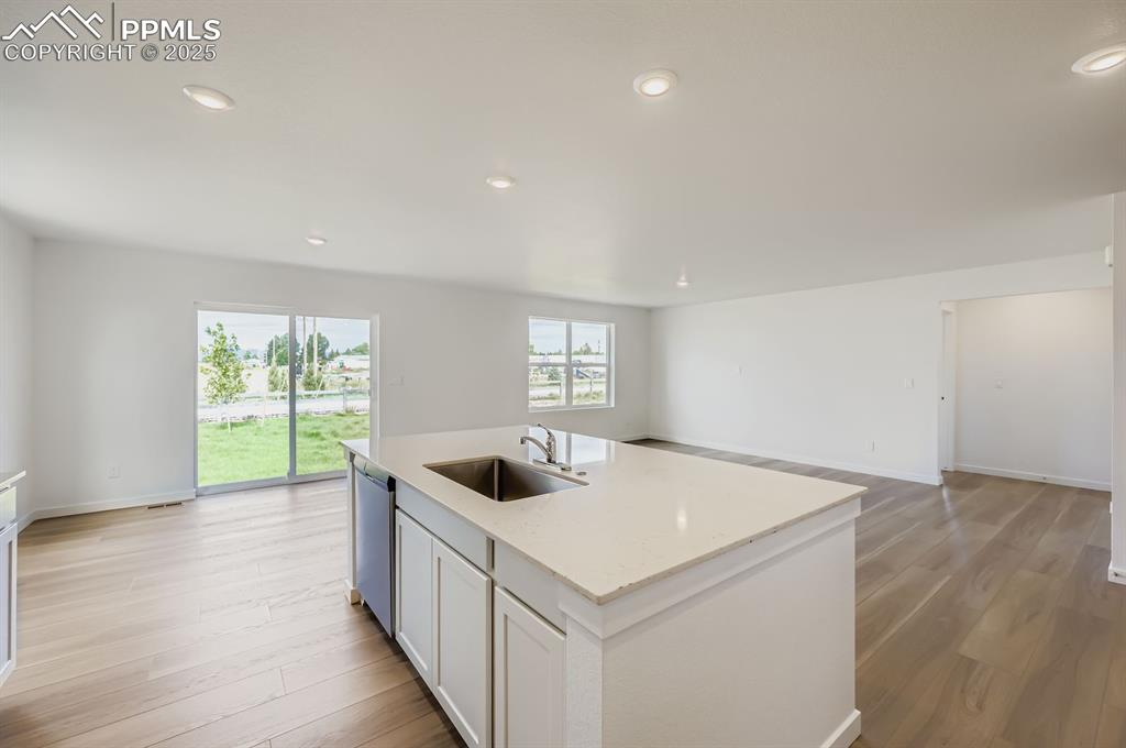 Image 2 of 12: Kitchen