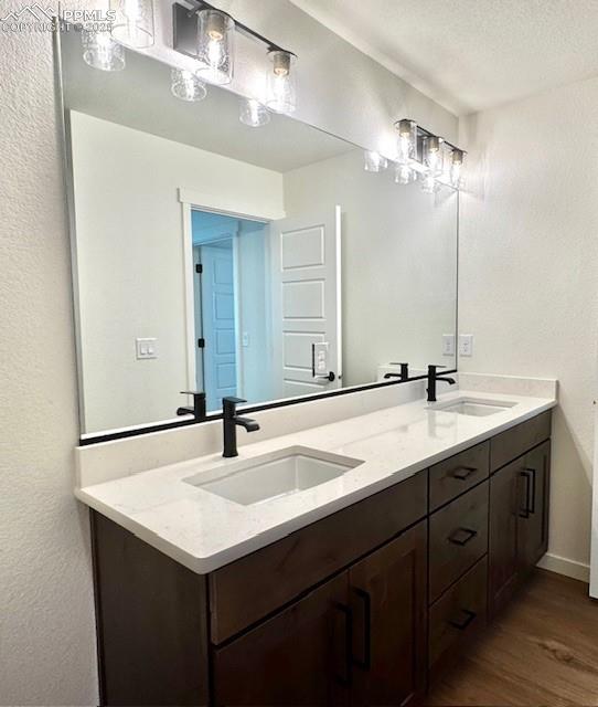 Image 10 of 16: Bathroom