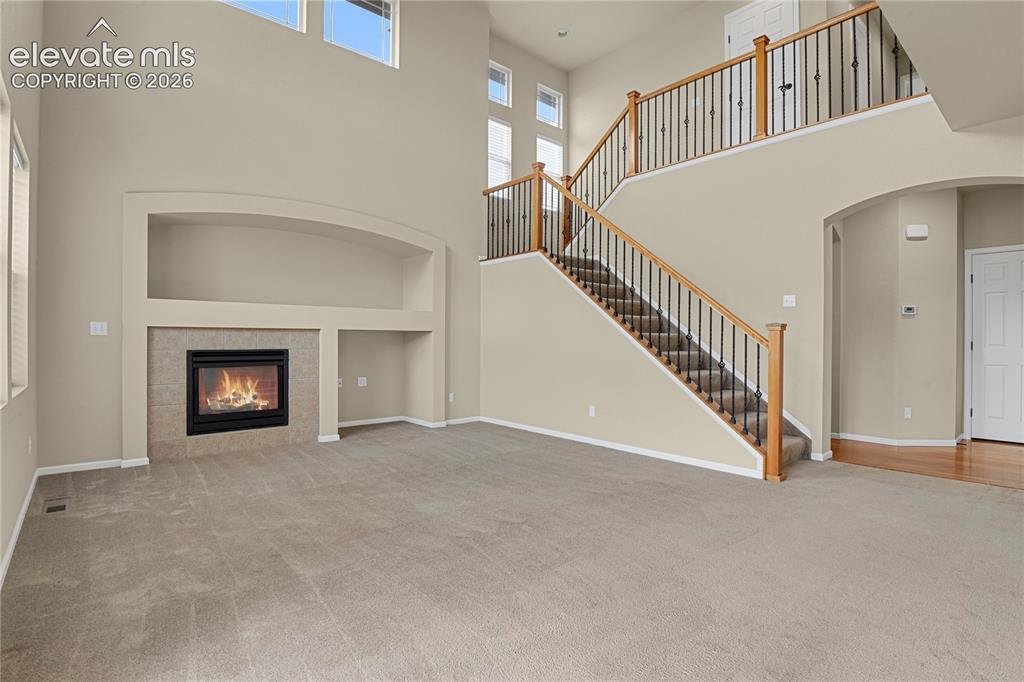 Image 10 of 50: Living Room