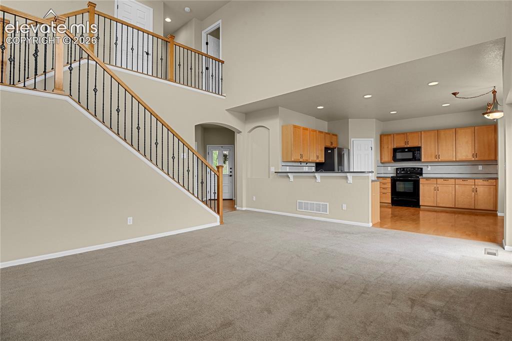 Image 11 of 50: Living Room