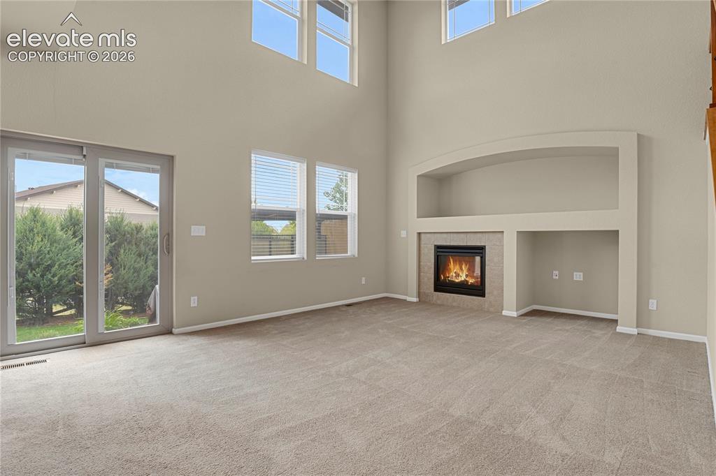 Image 9 of 50: Living Room