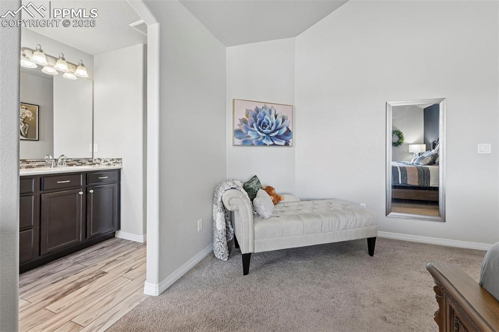 Image 24 of 47: Bedroom