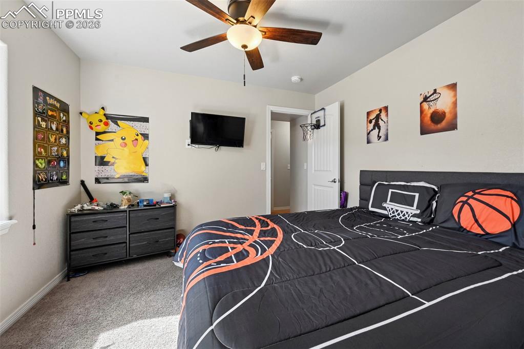 Image 37 of 47: Bedroom