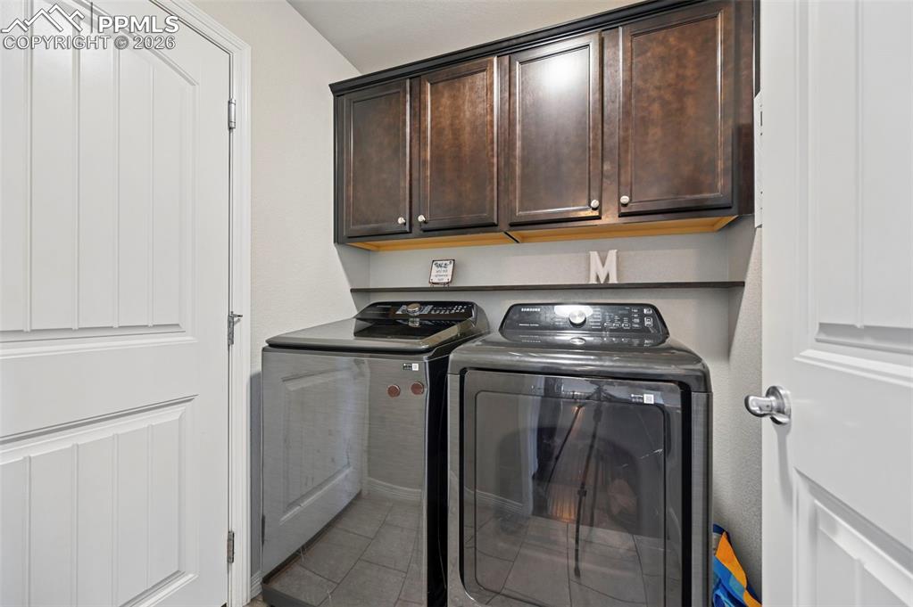 Image 47 of 47: Laundry