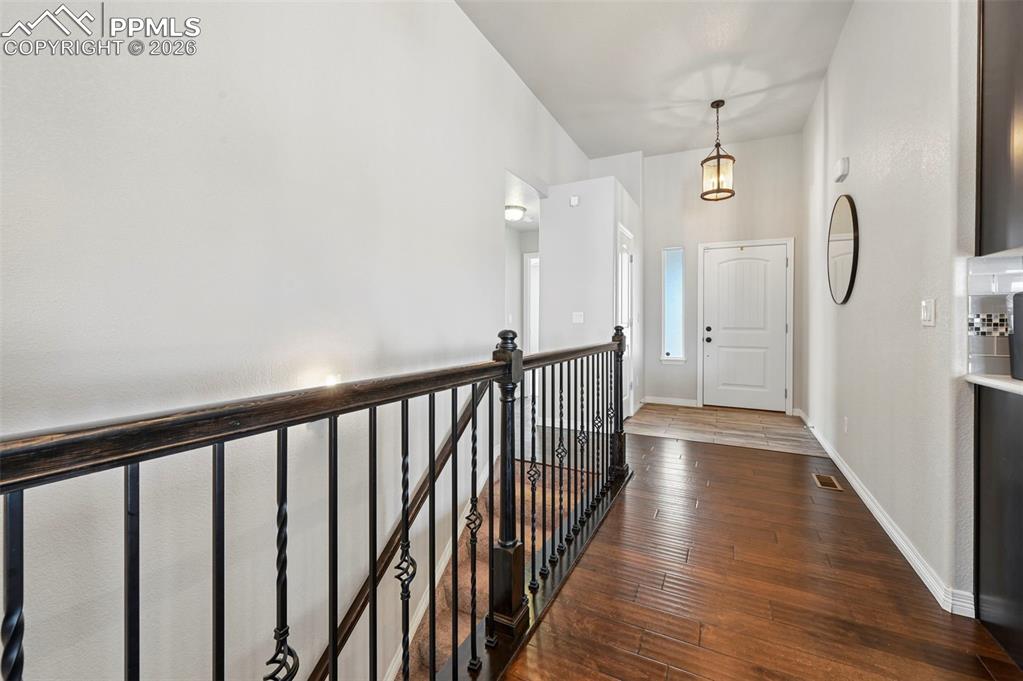 Image 7 of 47: Entry