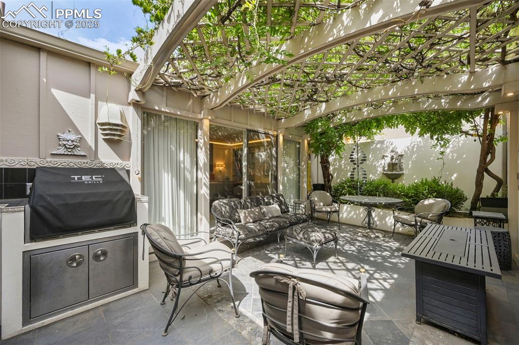 Image 15 of 50: Patio