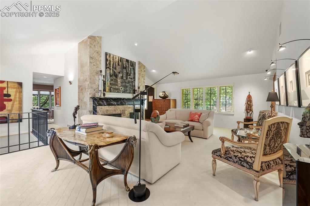 Image 9 of 50: Living Room