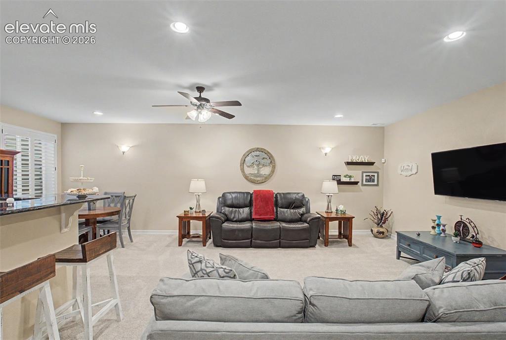 Image 37 of 48: Family Room