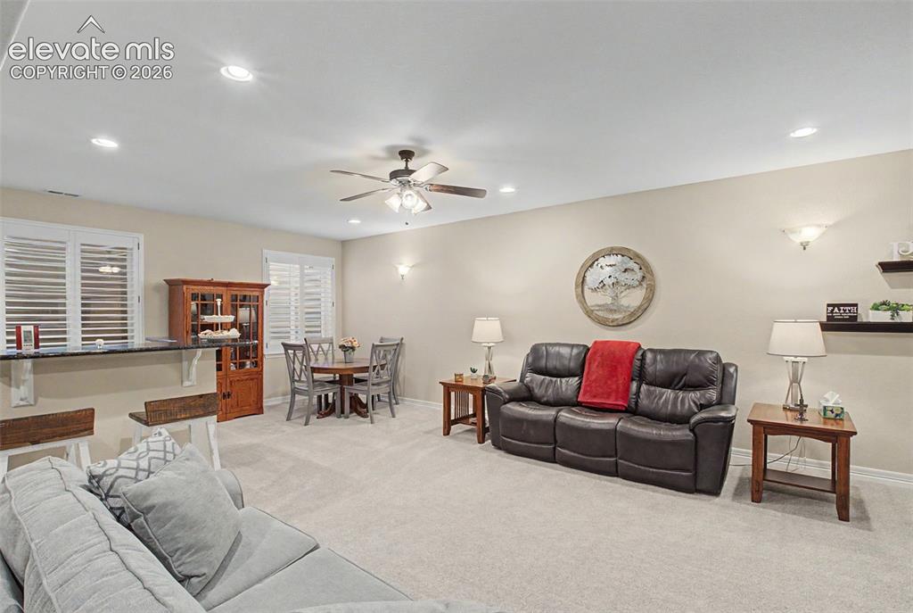 Image 38 of 48: Family Room