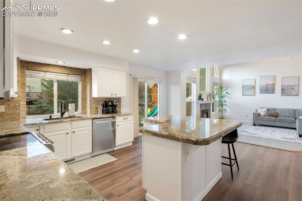 Image 13 of 47: Kitchen