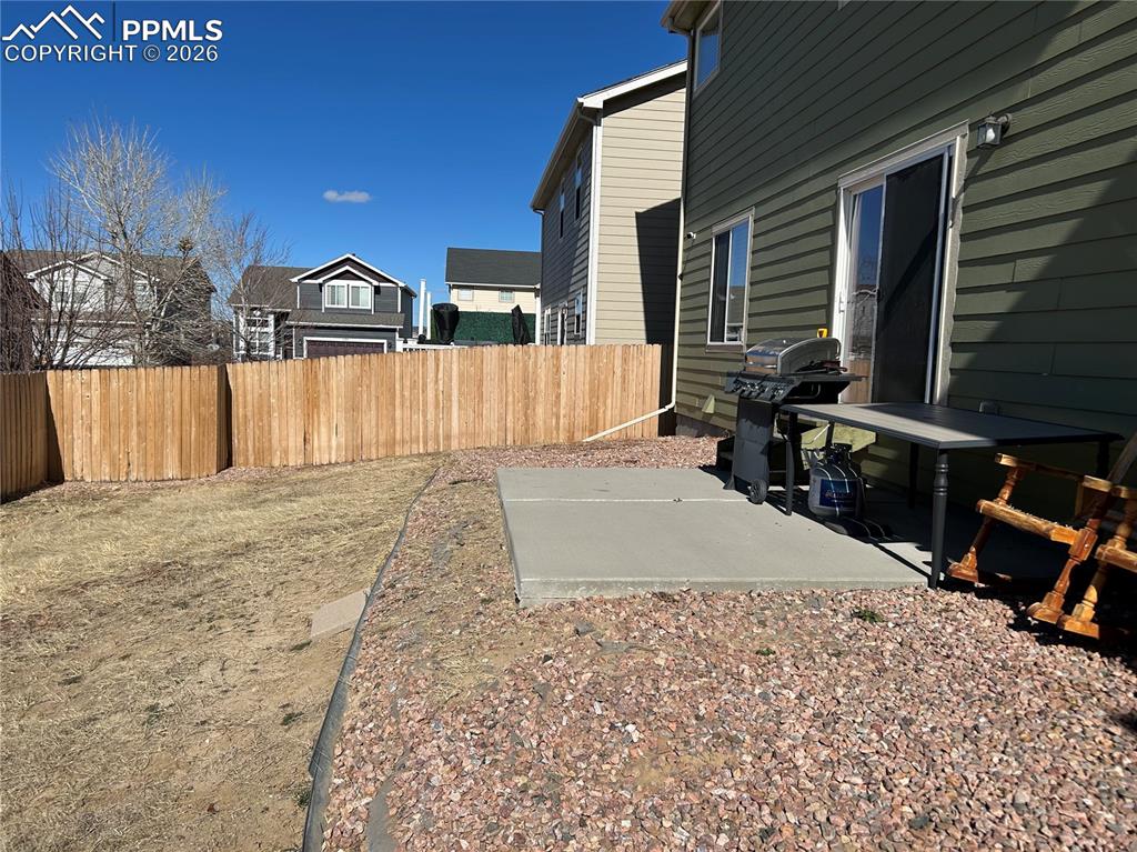 Image 13 of 13: Yard