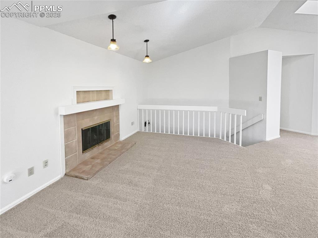 Image 3 of 31: Living Room