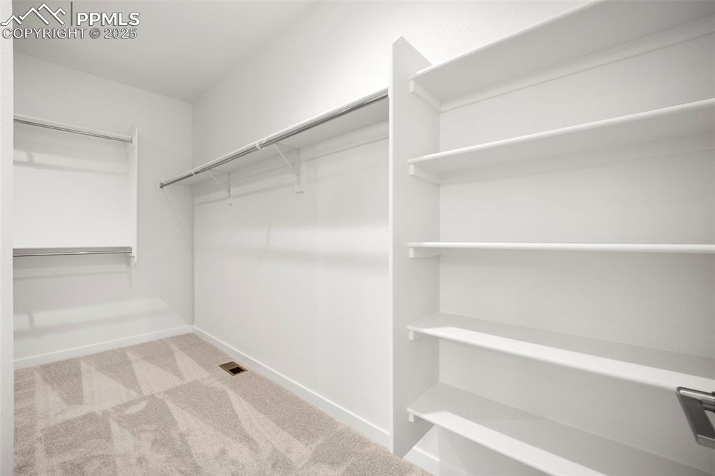 Image 16 of 50: Closet