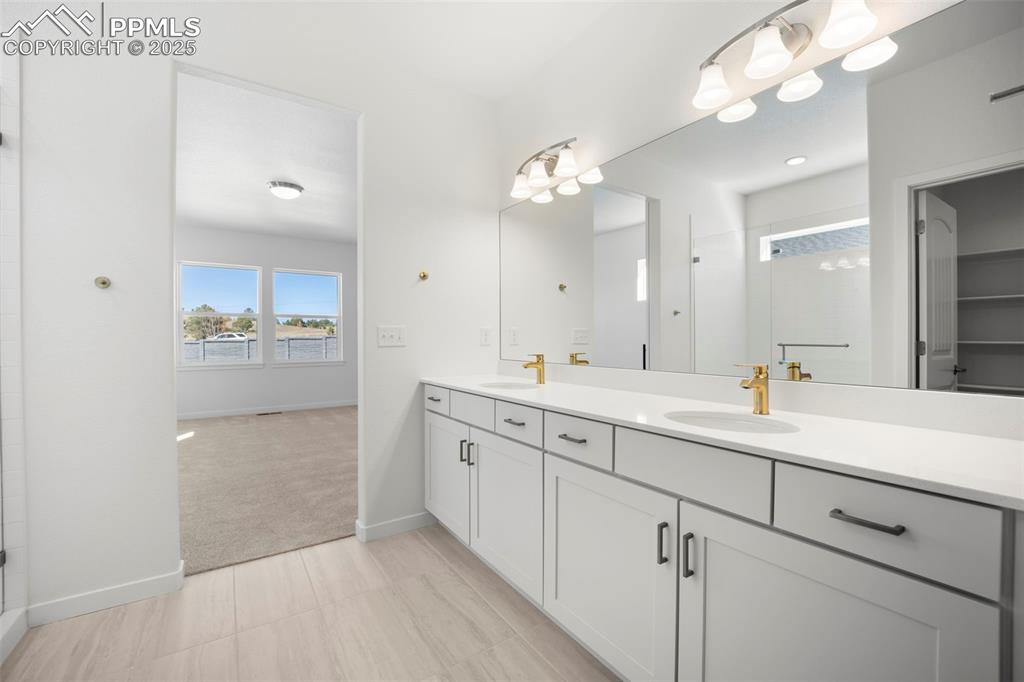 Image 19 of 50: Master Bathroom