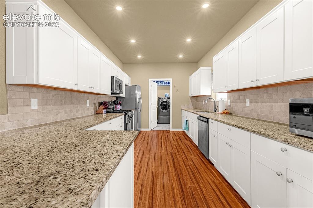 Image 10 of 38: Kitchen