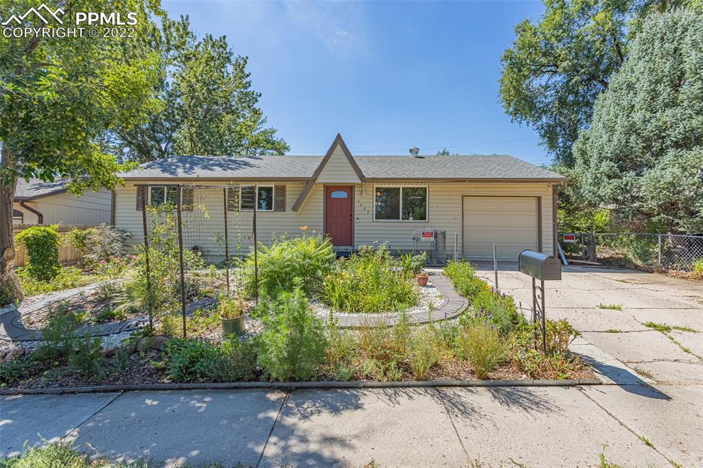 Listing 7476266, Image 1 of 34