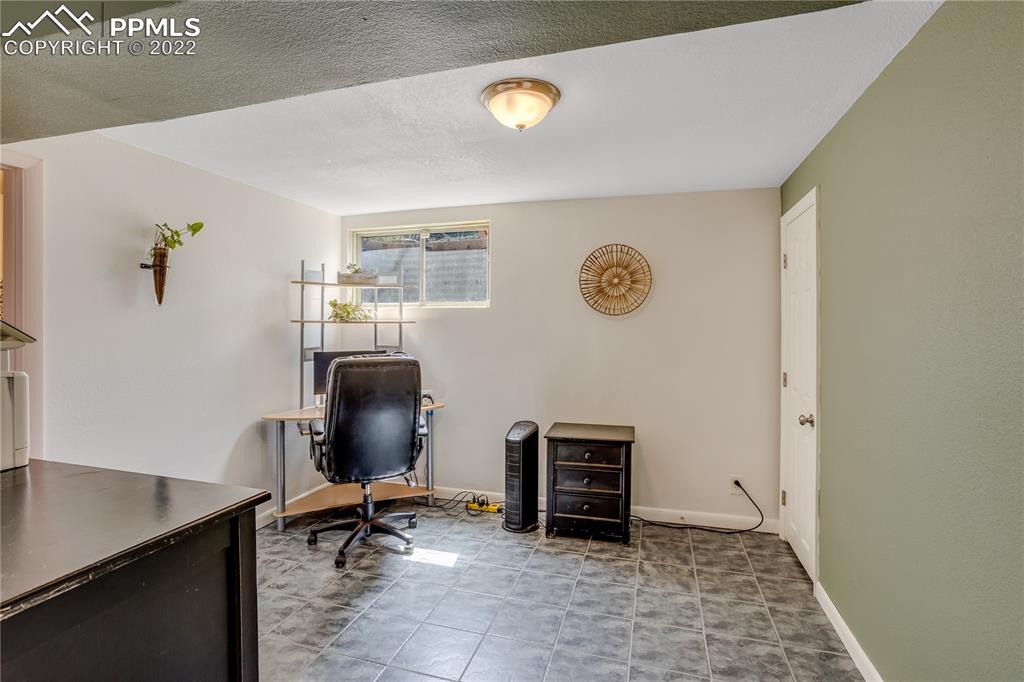 Listing 7476266, Image 17 of 34