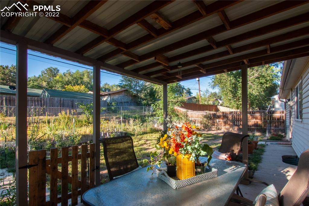 Listing 7476266, Image 22 of 34
