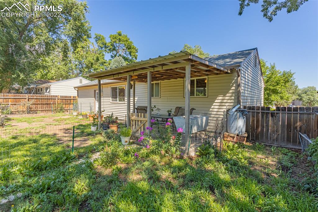 Listing 7476266, Image 24 of 34