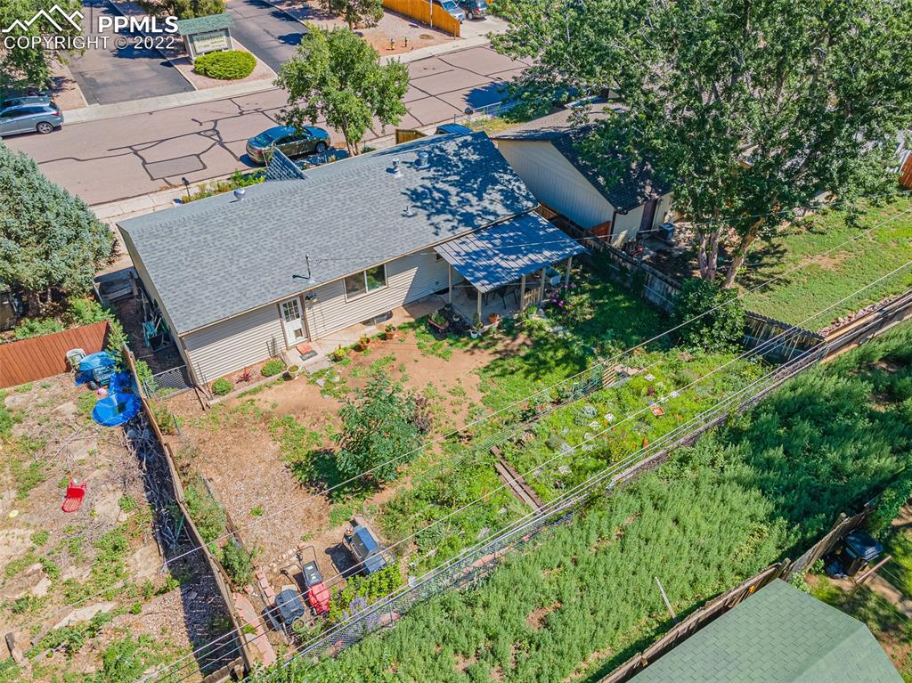 Listing 7476266, Image 26 of 34