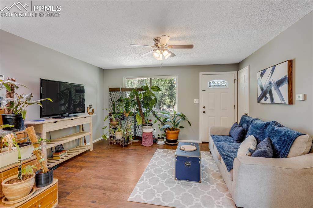 Listing 7476266, Image 4 of 34