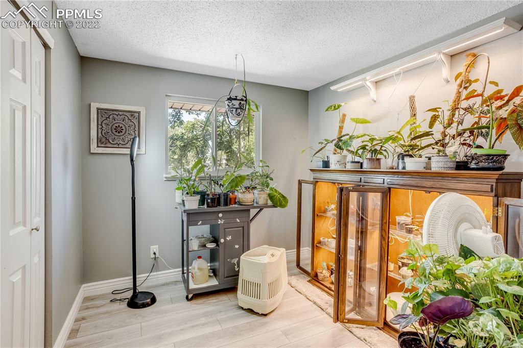 Listing 7476266, Image 8 of 34