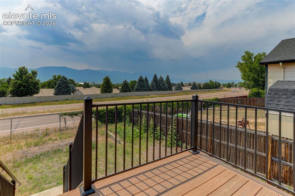 Image 8 of 34: Deck