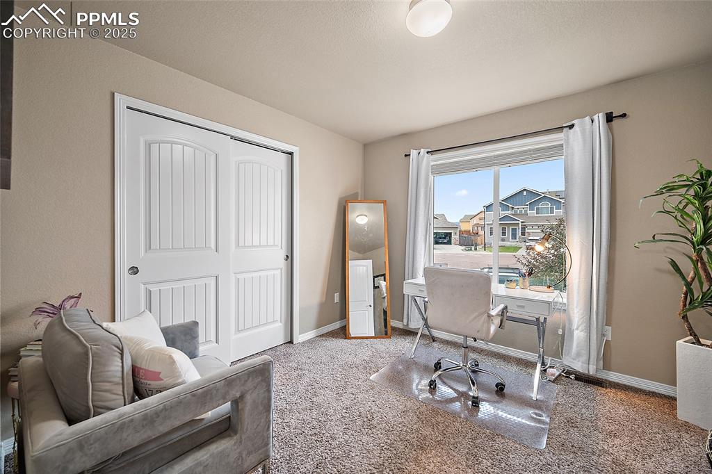 Image 16 of 41: Office