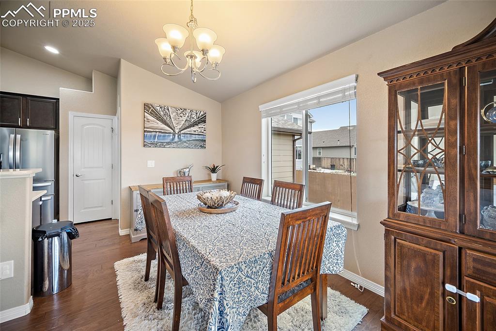 Image 19 of 41: Dining Area