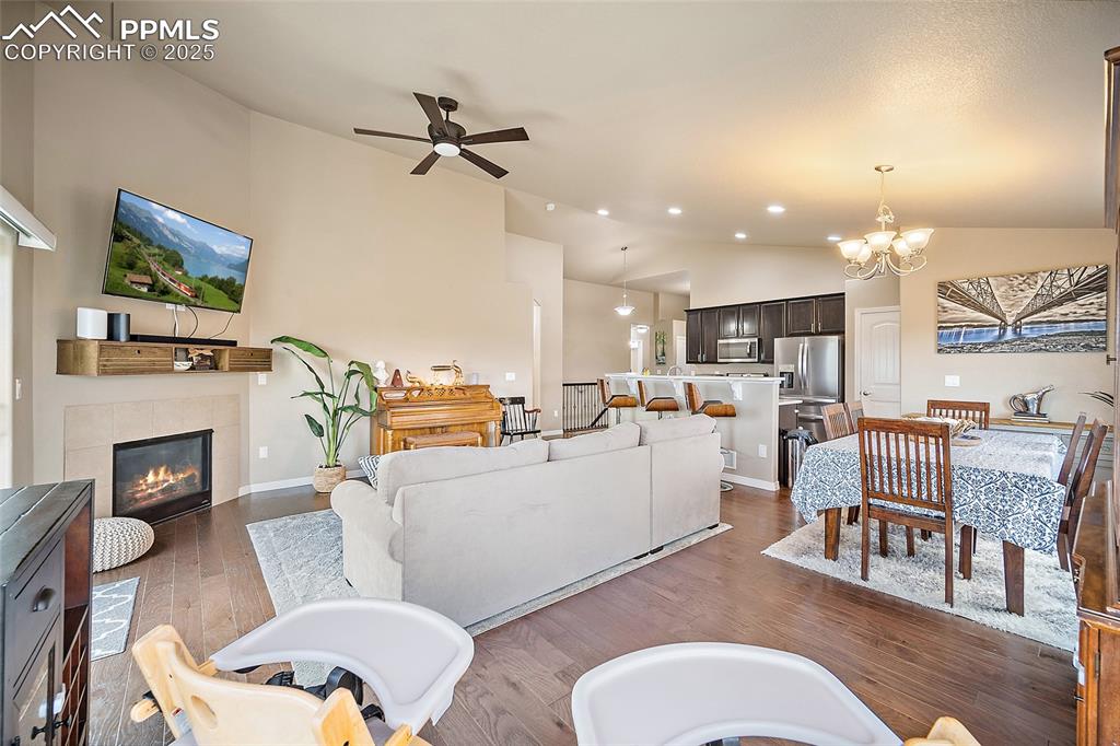 Image 8 of 41: Living Room