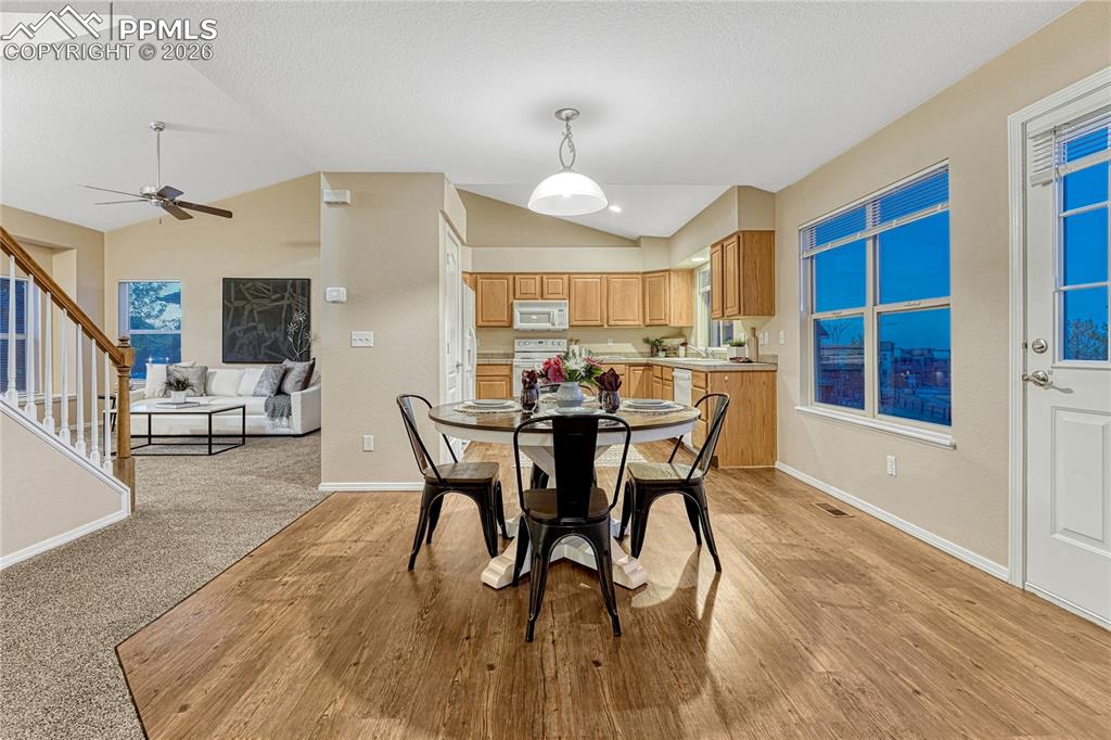 Image 14 of 50: Larger dining table space when needed