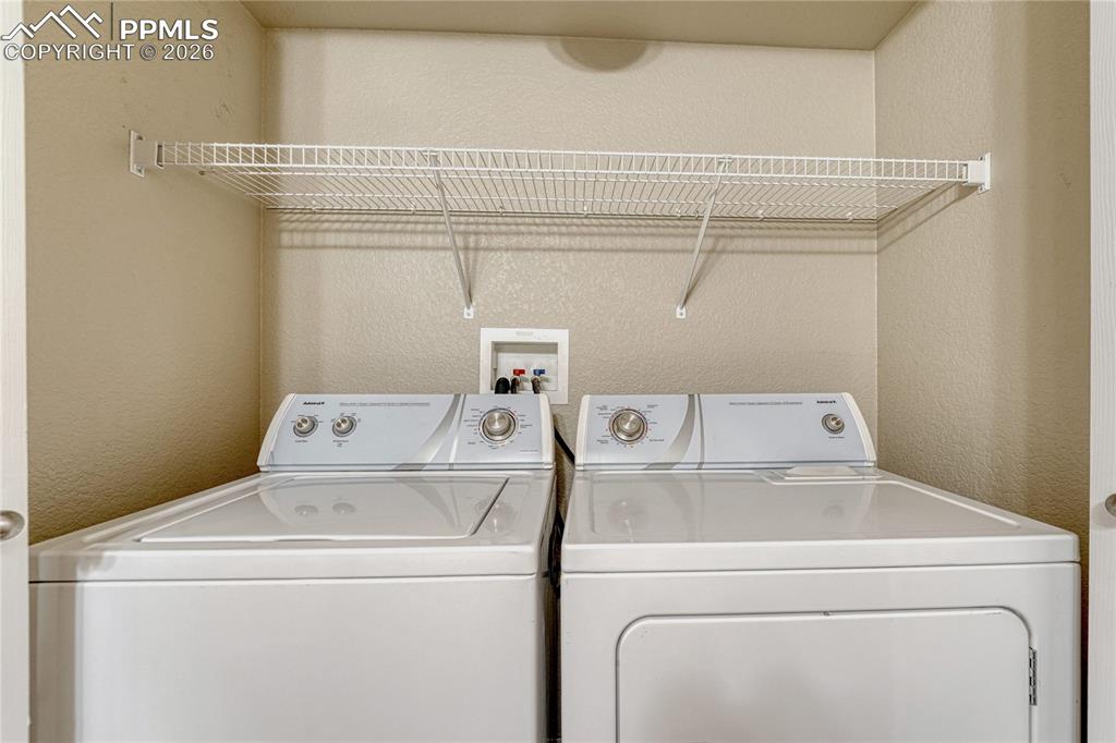 Image 25 of 50: Laundry on the main