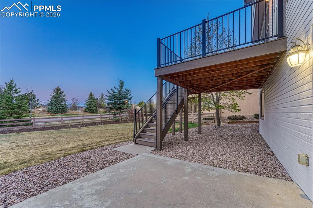 Image 43 of 50: Walkout to this amazing space with views of Barefoot Park