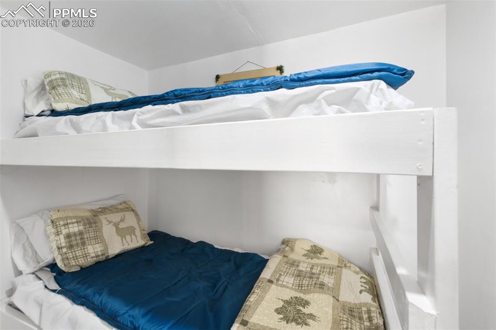 Image 25 of 46: Beautiful bath with vintage claw tub