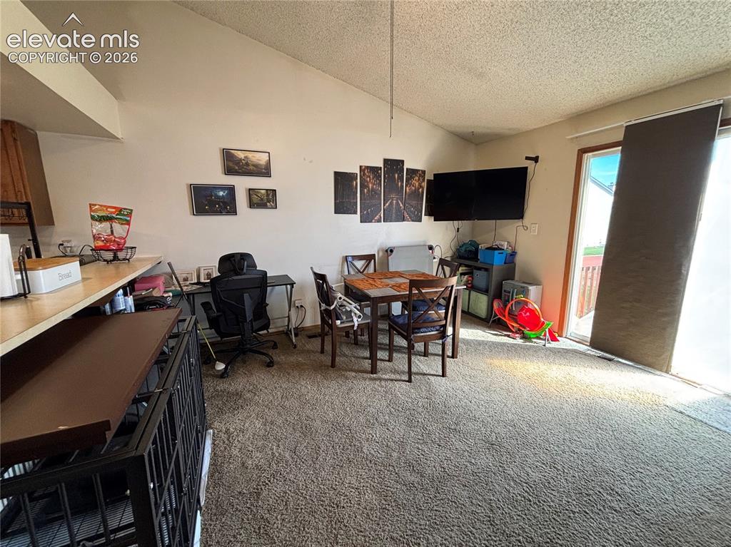 Image 5 of 24: Dining Area