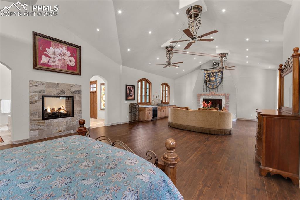 Image 27 of 49: Master Bedroom