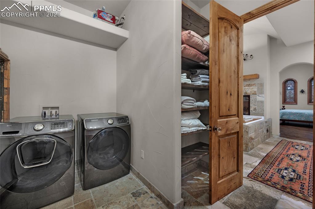 Image 36 of 49: Closet