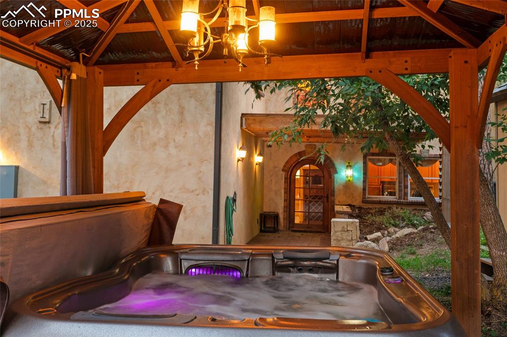 Image 45 of 49: Back of Structure