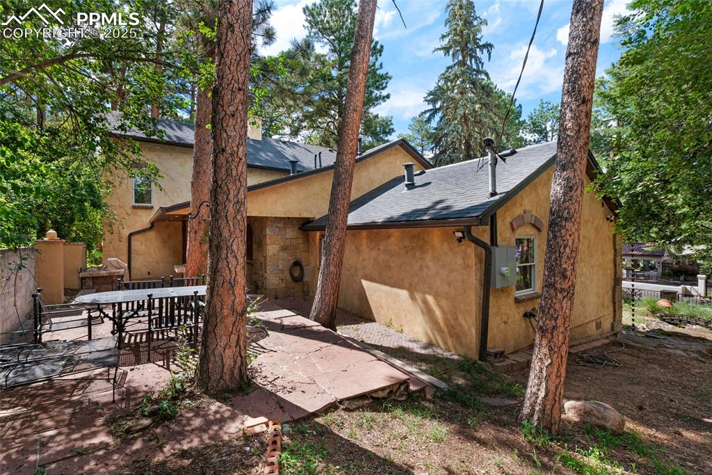 Image 46 of 49: Back of Structure